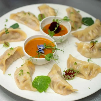 Dé-Buddha-Chicken-Momo